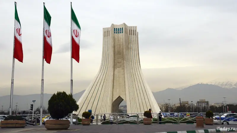 Кто построит четыре АЭС для Ирана? Атомный шантаж бывает разным