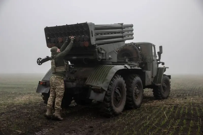«У нас ещё много желающих воевать»: Посол Украины в США пожаловалась на «заканчивающиеся ракеты и снаряды»