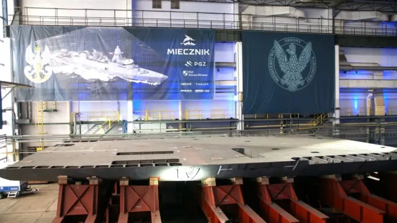 На верфи в польской Гдыне заложили первый фрегат проекта 106 Miecznik для ВМС Польши
