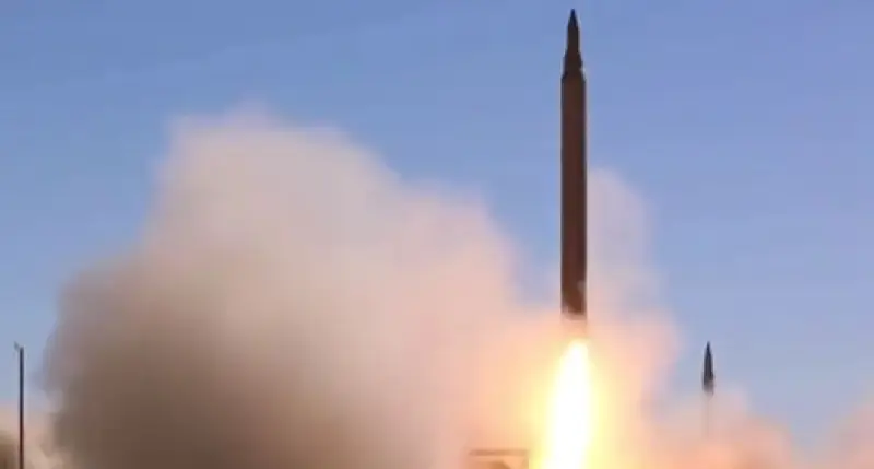 КСИР Ирана отработал удар по имитировавшей израильскую авиабазу цели баллистическими ракетами