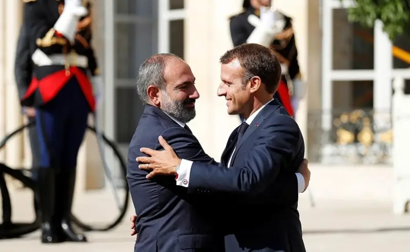 N. Pashinyan și E. Macron, sau un tandem de provocatori