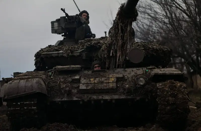 Политик Рогов заявил об активном применении ВСУ танков у села Работино на Запорожском направлении