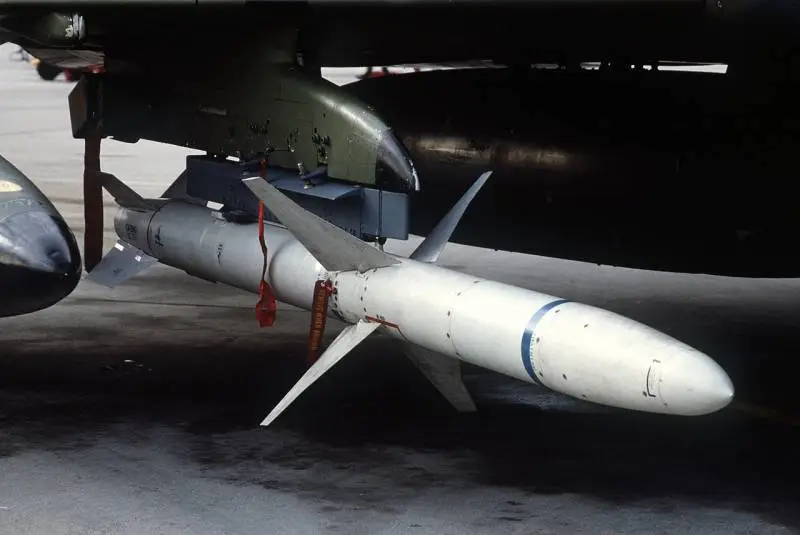 Украинские войска применяют американские ракеты AGM-88 HARM с истёкшим почти 30 лет назад сроком годности