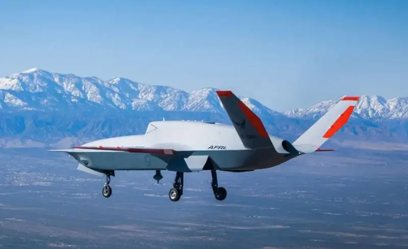 Новый американский тяжелый беспилотник XQ-67A совершил первый полёт