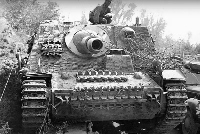 Немецкий «гризли»: что представляла собой штурмовая САУ вермахта Sturmpanzer IV