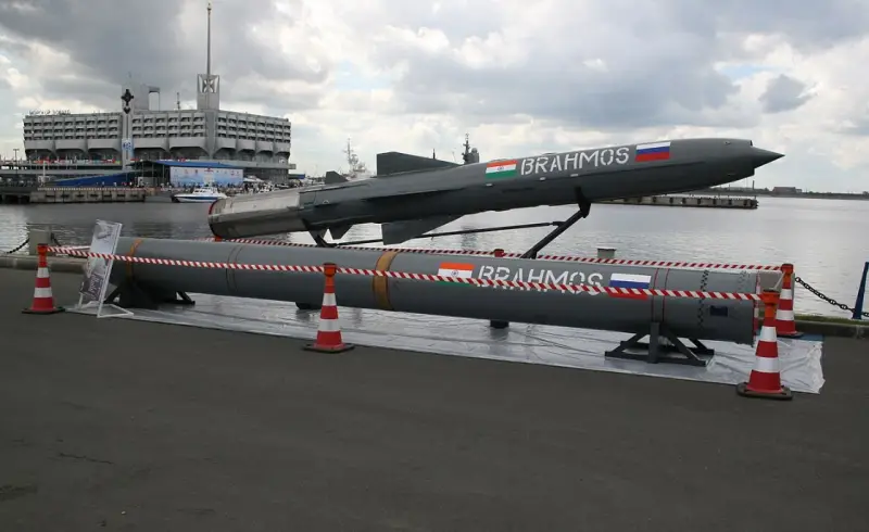Минобороны Индии заключило контракт на поставки сверхзвуковых ракет совместной с Россией разработки