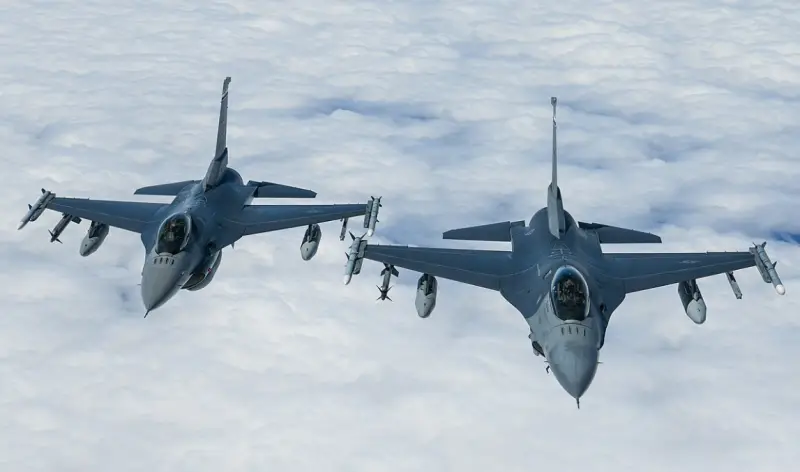 Пресса США: летом ВСУ смогут поднять в небо лишь несколько истребителей F-16