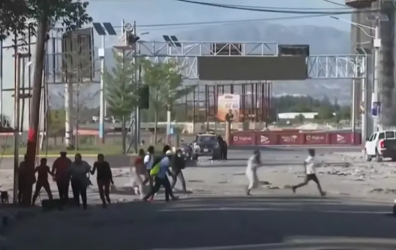 Вооружённые группировки на Гаити атаковали электростанцию, частично обесточив столицу страны и посольство США