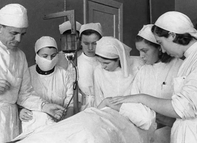Kuşatılmış Leningrad'da tıp
