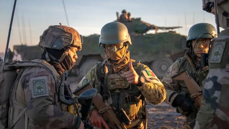 Französischer General: Unsere Armee bereitet sich auf die Teilnahme an den „härtesten“ Konflikten vor
