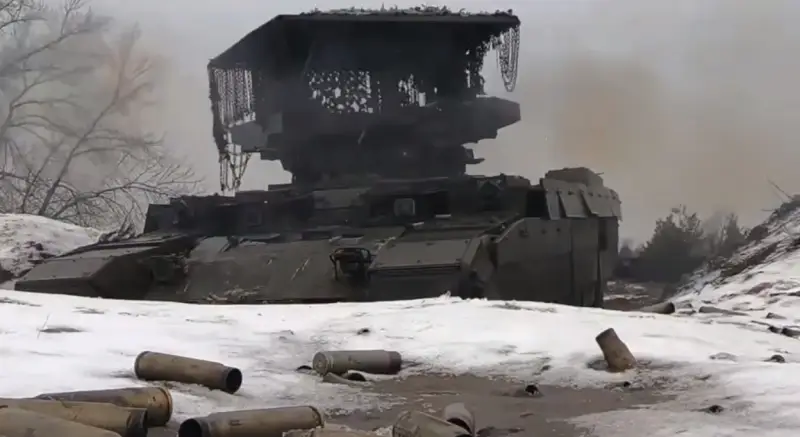 Опубликованы кадры уничтожения огнём БМПТ «Терминатор» опорного пункта ВСУ в селе Тоненькое