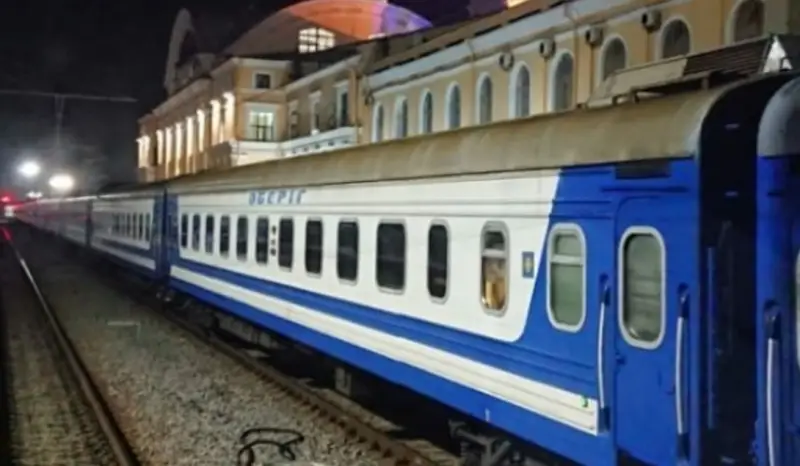 После взрывов в Харьковской области отмечаются перебои в движении поездов