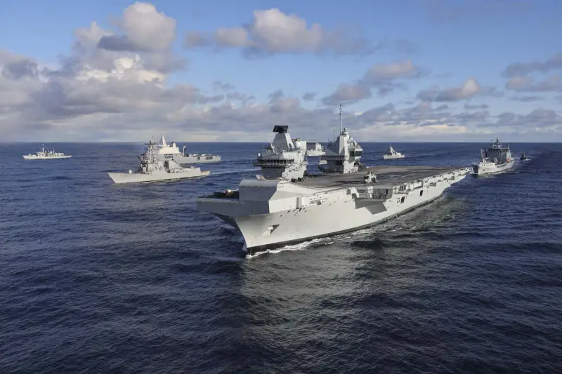 O Ministério da Defesa britânico anunciou a data de descomissionamento dos porta-aviões da classe Queen Elizabeth
