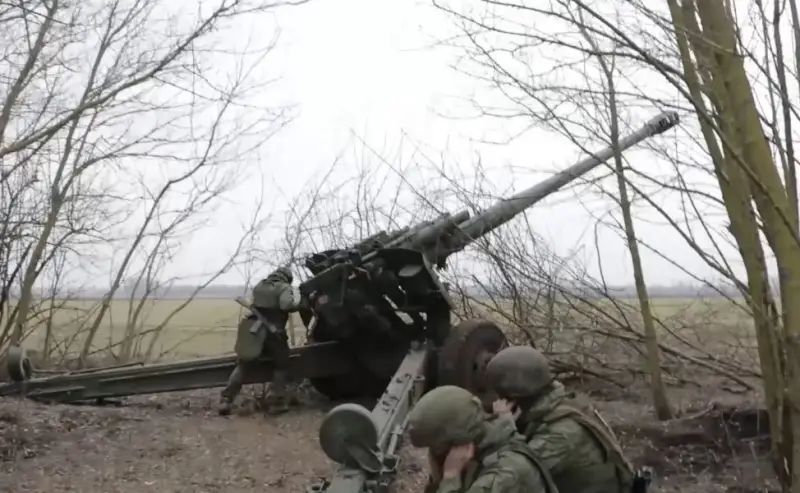Украинские ресурсы: Российские войска активизировались под Часовым Яром, взяв Ивановское и продвинувшись в Богдановке
