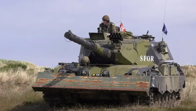Leopard 1A5 tank of Ukrainian cadets overturned in Denmark