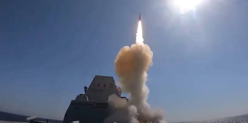 Потрачено ракет на сто миллионов долларов: издержки миссии ВМС США в Красном море