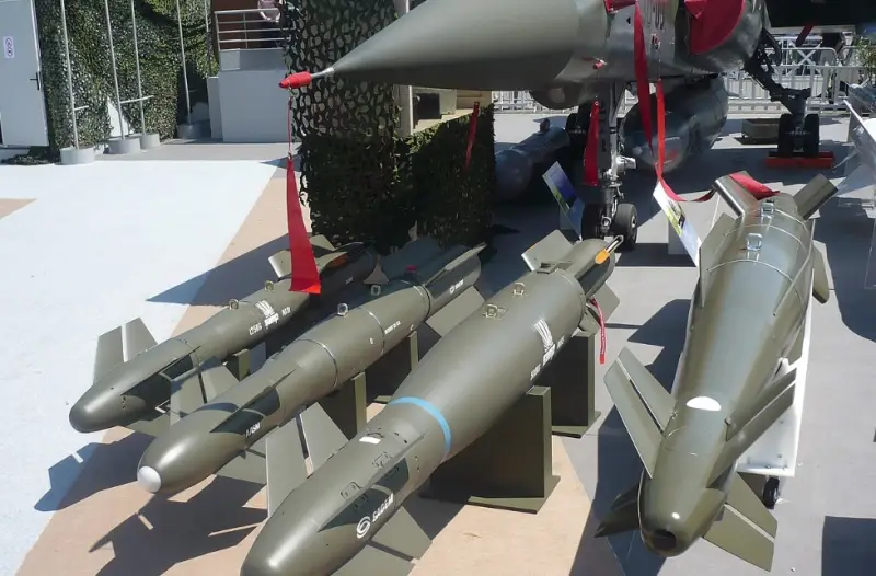Francja zamierza przystosować swoje bomby AASM do samolotów F-16, które będą dostarczane na Ukrainę