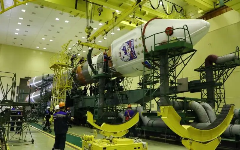 Roscosmos prepara dos lanzamientos a la vez desde los cosmódromos de Baikonur y Vostochny