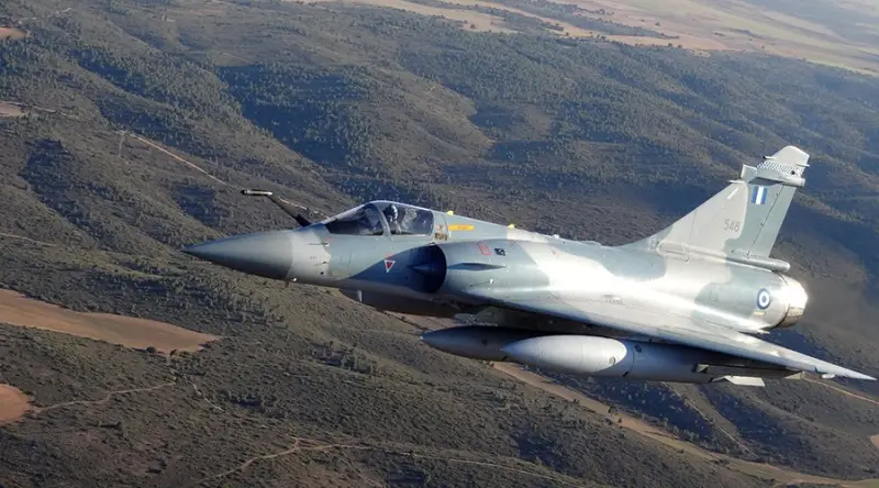 «Не исключена передача Киеву»: во французской прессе нашли «применение» устаревшим истребителям ВВС Греции