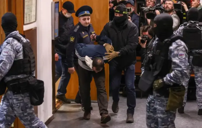 Экс-начальник отдела операций ЦРУ в России посетовал на «нецивилизованное обращение» с террористами в РФ