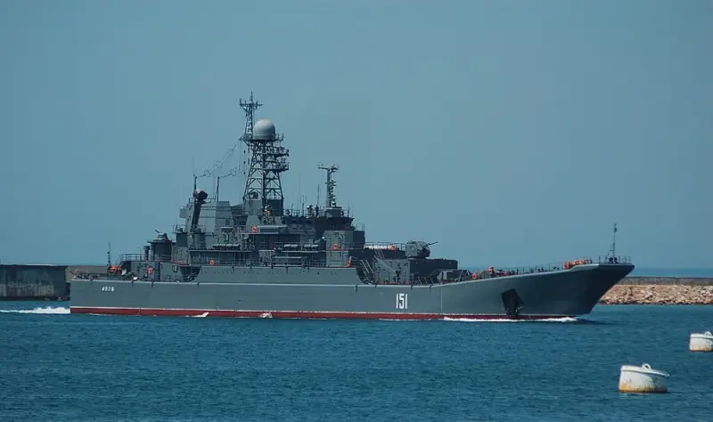 “Satellite images do not confirm”: the Polish press refuted the statements of the Ukrainian Armed Forces about the alleged destruction of landing ships of the Russian Navy