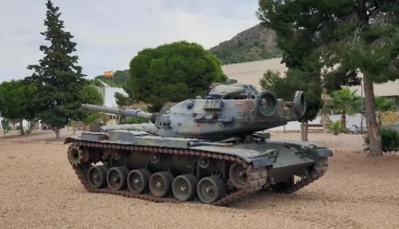 «Танки стали бесполезны для флота»: Испания выставила на аукцион M60A3 TTS