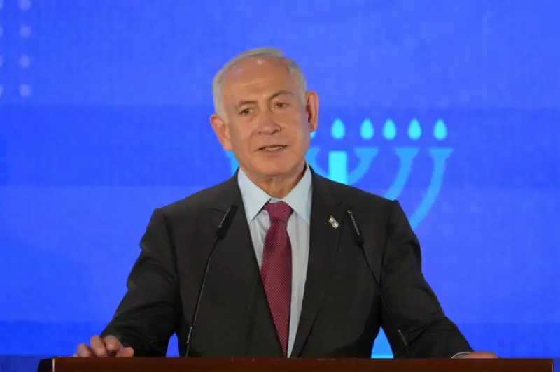После госпитализации Нетаньяху временно исполняющим обязанности премьера Израиля стал глава Минюста Ярив Левин