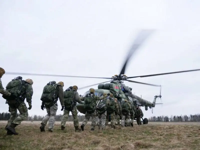 «Мы видим признаки подготовки к войне»: Минобороны Белоруссии оценило военную активность Запада