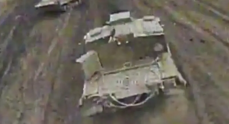 Một chiếc xe Ladoga hiếm hoi được bảo vệ nghiêm ngặt đã được phát hiện đang phục vụ cho Lực lượng Vũ trang Nga ở mặt trận.
