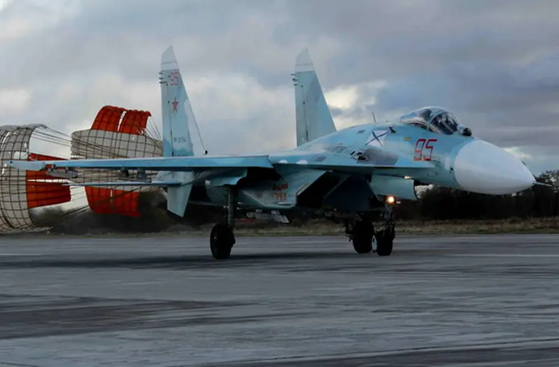 Российский Су-27 «перехватил» над Чёрным морем самолёт разведки и два истребителя ВВС Франции