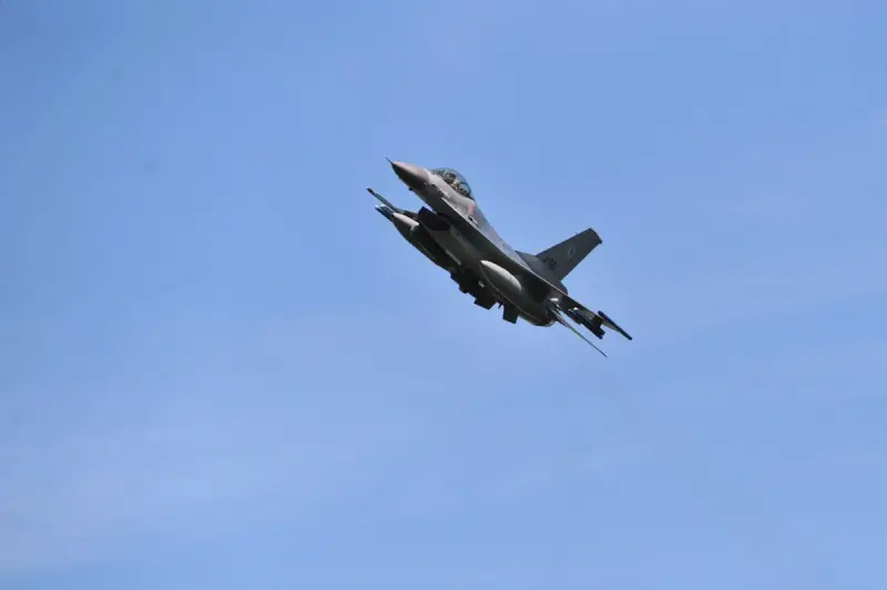 В прессе США: подготовке пилотов ВСУ управлению самолётами F-16 в Дании помешал языковой барьер