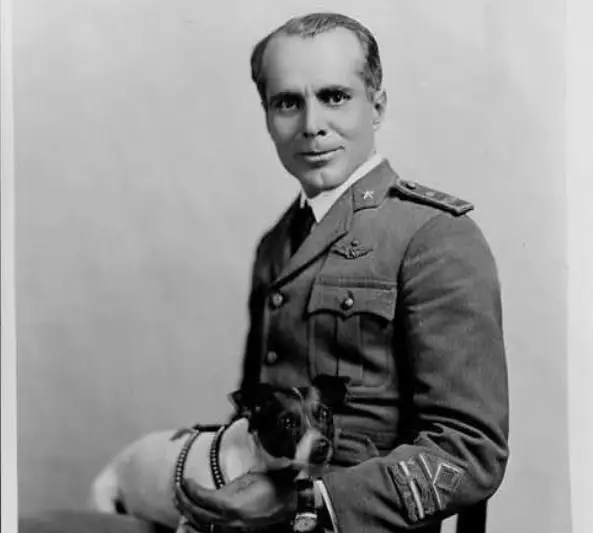 Umberto Nobile (1885–1978) Italian airship builder, Arctic explorer, general (1926). Two flights to the Arctic - in 1926 and 1928 - brought Nobile worldwide fame. In April-May 1926, the airship, named "Norway", made its famous flight, first from Italy to Spitsbergen with stops in Britain, Norway and Leningrad, and then without landing through the North Pole to Alaska. And in May 1928, this ship, named “Italy,” made several flights to the polar regions from a base on Spitsbergen. In the last of them, he reached the North Pole and, without landing, headed back. However, due to strong winds, the airship veered off course and crashed.