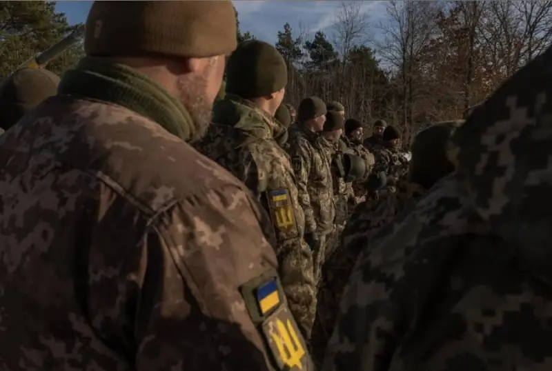 Украинское издание: Командиры ВСУ вынуждены платить ТЦК за хороших бойцов