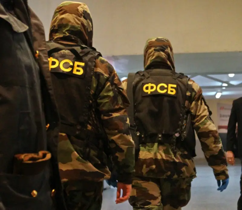 В Петербурге задержаны члены РДК, готовившие отправку отравленных продуктов в зону СВО