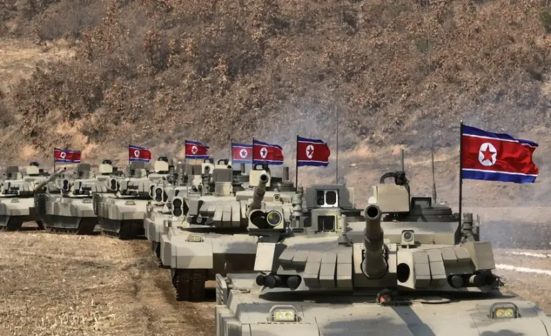 Ким Чен Ын присутствовал на проведении корейской версии «танкового биатлона»