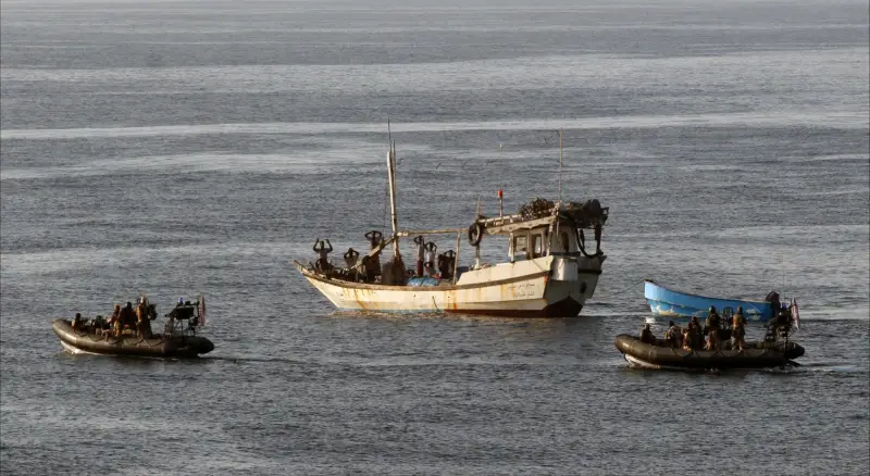 Reuters: Возвращение сомалийских пиратов усугубляет кризис мирового судоходства