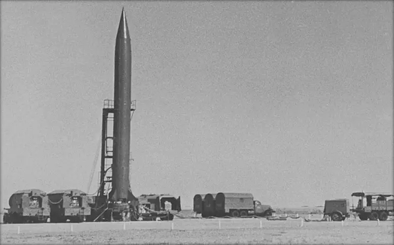 La URSS entra en la era de los cohetes.  Descubrimiento.  Creación del cohete R-5