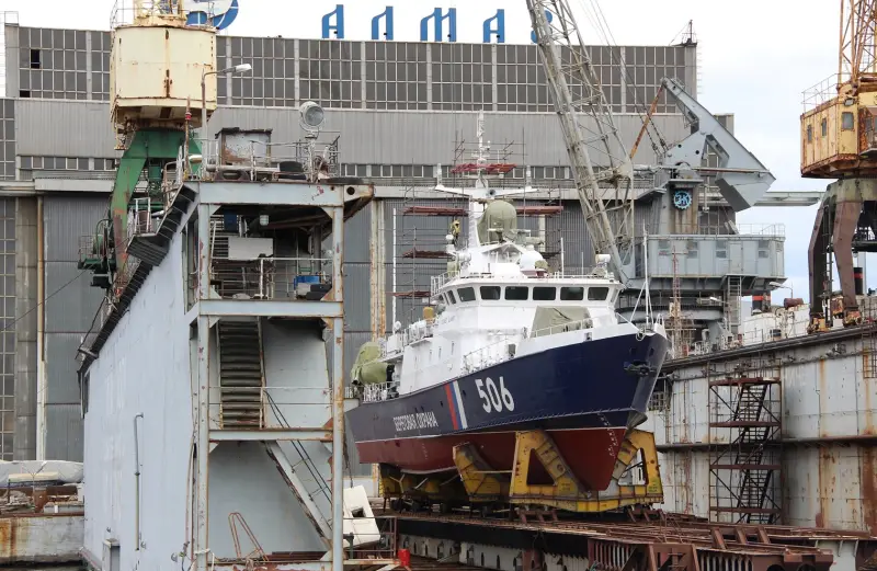 W Petersburgu zwodowano kolejny statek straży granicznej III ery projektu 3 „Swietlak”.