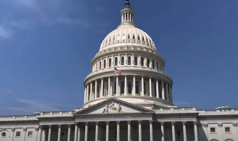Сенат США вслед за Палатой представителей одобрил законопроект о выделении средств Украине