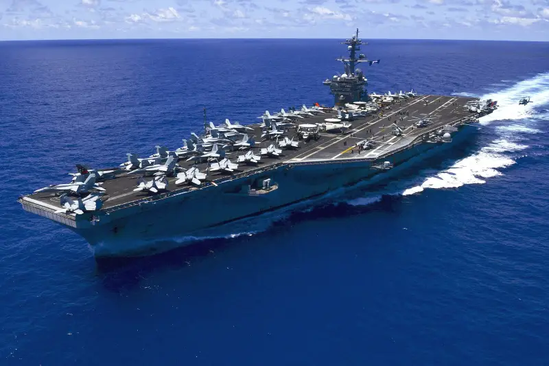 O porta-aviões americano USS Carl Vinson participará dos maiores exercícios navais internacionais neste verão