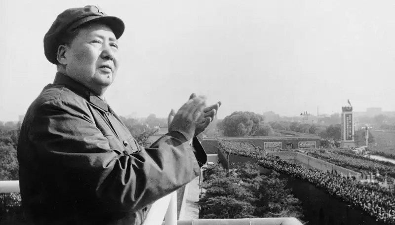마오쩌둥은 1958년에 장대한 계획을 세웠습니다.