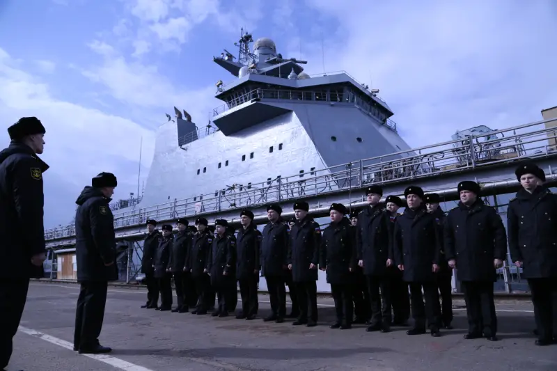 Russian combat icebreaker "Ivan Papanin" begins testing