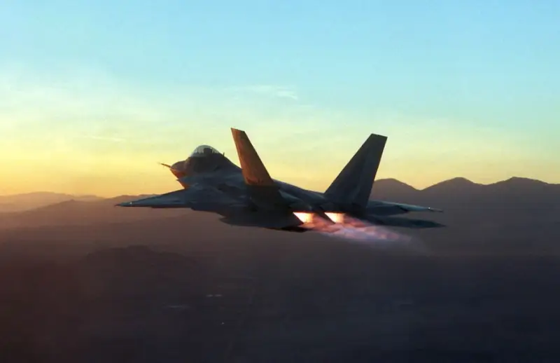 中国开发出显着提高探测美国F-22隐形飞机能力的技术