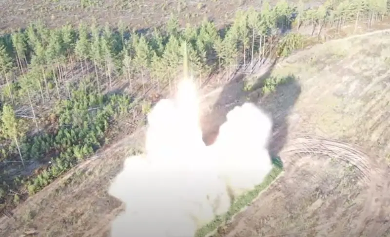 I depositi di munizioni del gruppo tattico-operativo di Donetsk e del gruppo RDK sono stati distrutti dagli attacchi delle forze armate russe - Ministero della Difesa