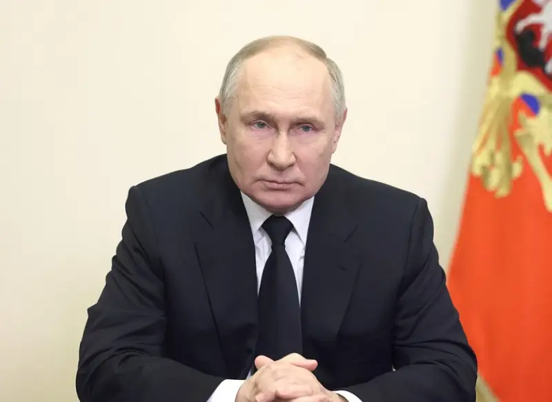 Владимир Путин: Запад пытается взять реванш за неудавшиеся походы Наполеона и Гитлера против России
