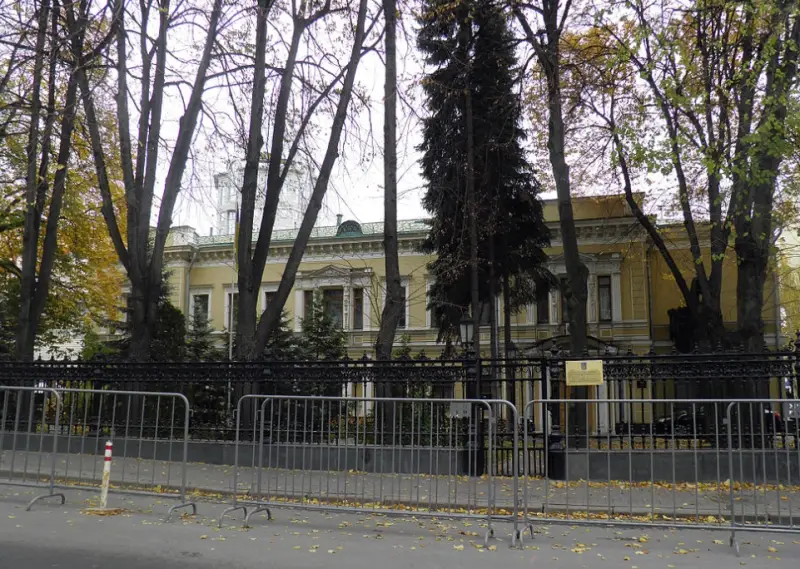 Российский дипломат: Здание посольства Украины в Москве останется неприкосновенным