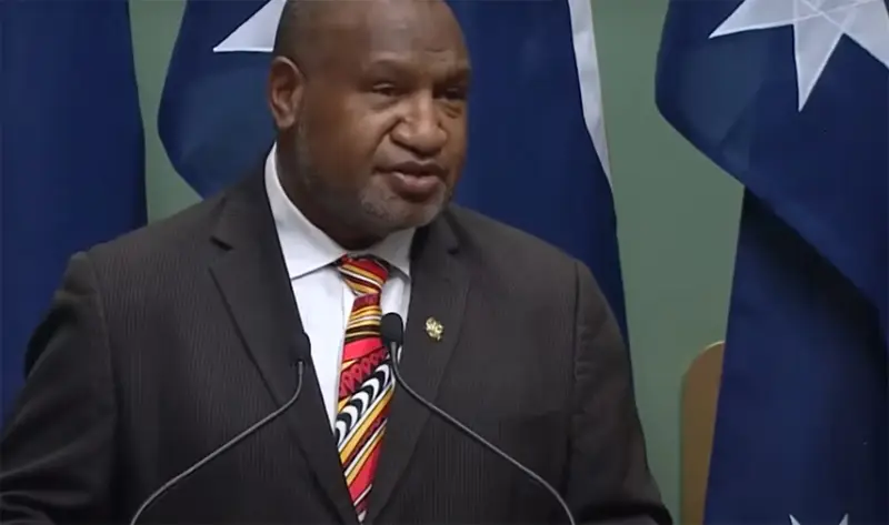 Der Premierminister von Papua-Neuguinea forderte Biden auf, die Geschichte zu studieren und dem Land bei der Räumung der Minen von amerikanischen Bomben zu helfen, die während des Zweiten Weltkriegs abgeworfen wurden