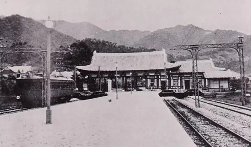 Японцы ворвались в Корею и... построили электрифицированную железную дорогу