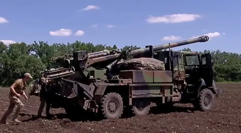 «Механика мало отличается от тракторов»: Франция намерена создать ремонтную базу для САУ CAESAR на Украине