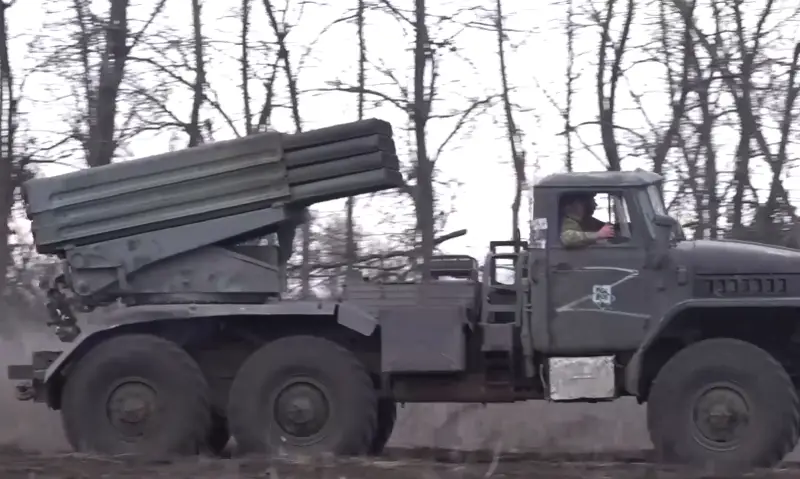 Feindliche Ressourcen fragen sich, wohin die russischen Streitkräfte nach der Eroberung der Schlüsselhöhen in Ocheretino vorrücken werden